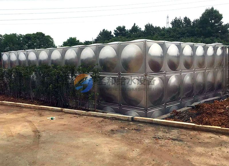 定做不銹鋼焊接水箱